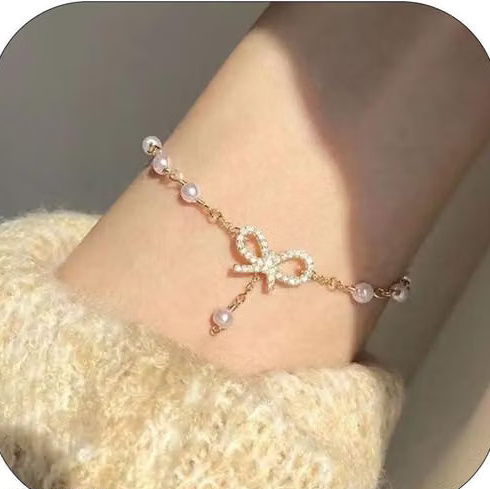 Vedishine Elegant Bow and Pearl Bracelet