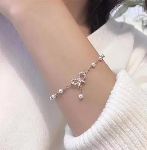 Vedishine Elegant Bow and Pearl Bracelet