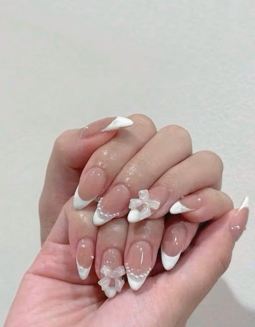 Set of 24 Artificial Reusable Nails in Bowknot with Pearls design with glue