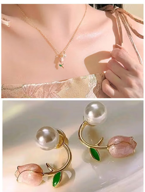 Elegant Pink Tulip Pendant Chain Necklace with Matching Pearl Drop Earrings